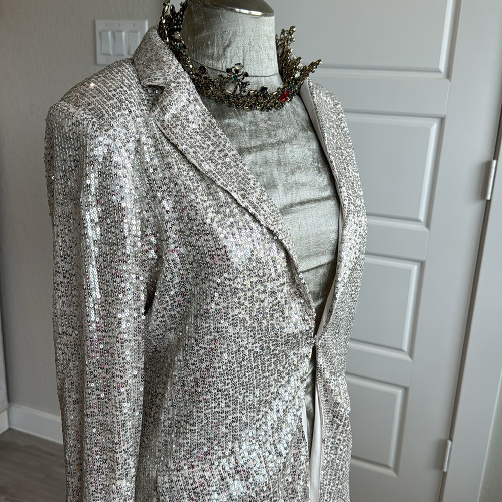Jacket Party 🎈 - Picture 3 of 5